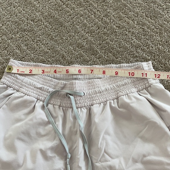 Lululemon shorts 4 spring breaker - Picture 6 of 9